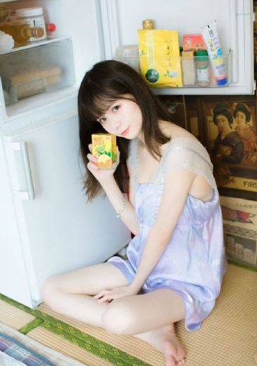 《年轻的母亲》